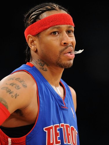 仅1个篮板 仅1个篮板